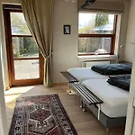 Hus Og Have I Herning, 100 Kvm Ialt הרנינג