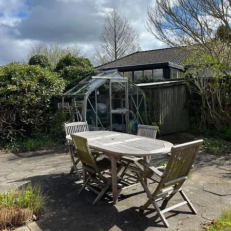 Hus Og Have I Herning, 100 Kvm Ialt Villa